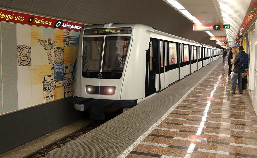 תחבורה ציבורית בבודפשט המטרו האדום קו מס 2