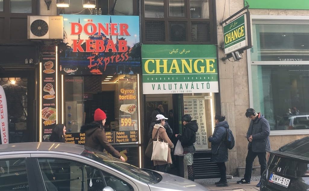 money exchange kiraly street budapest הצ'יינג' האיראני המרת כספים בבודפשט