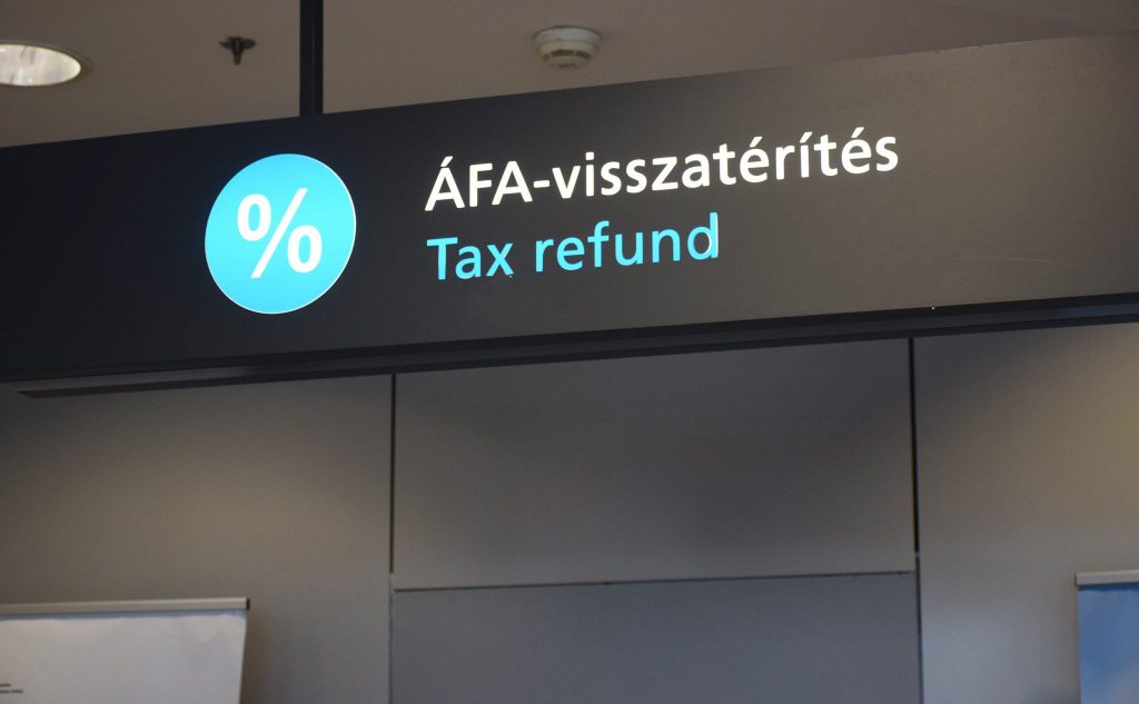 VAT Tax refund Budapest Airport Terminal 2B החזר מס בבודפשט
